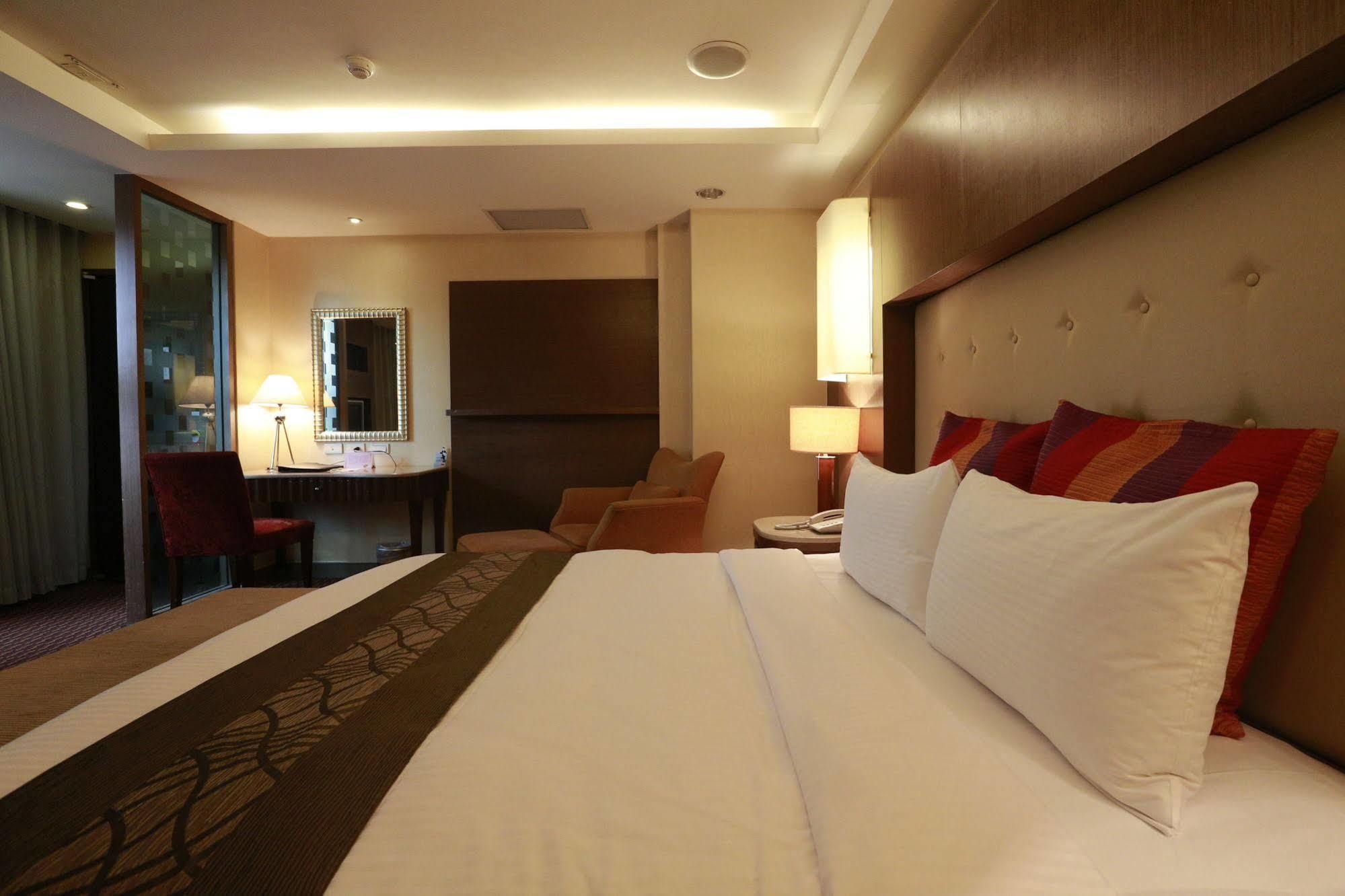 Jingan Classic Inn Чжунхэ Экстерьер фото