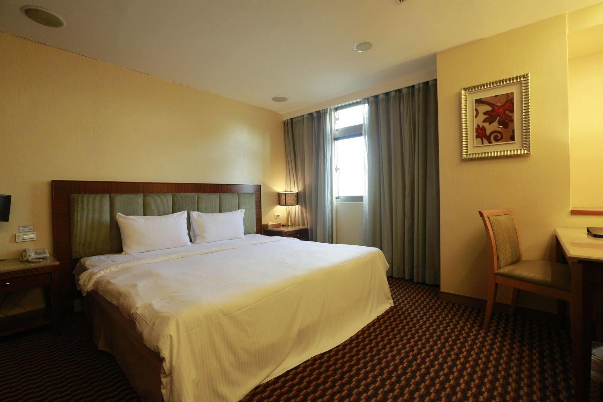 Jingan Classic Inn Чжунхэ Экстерьер фото
