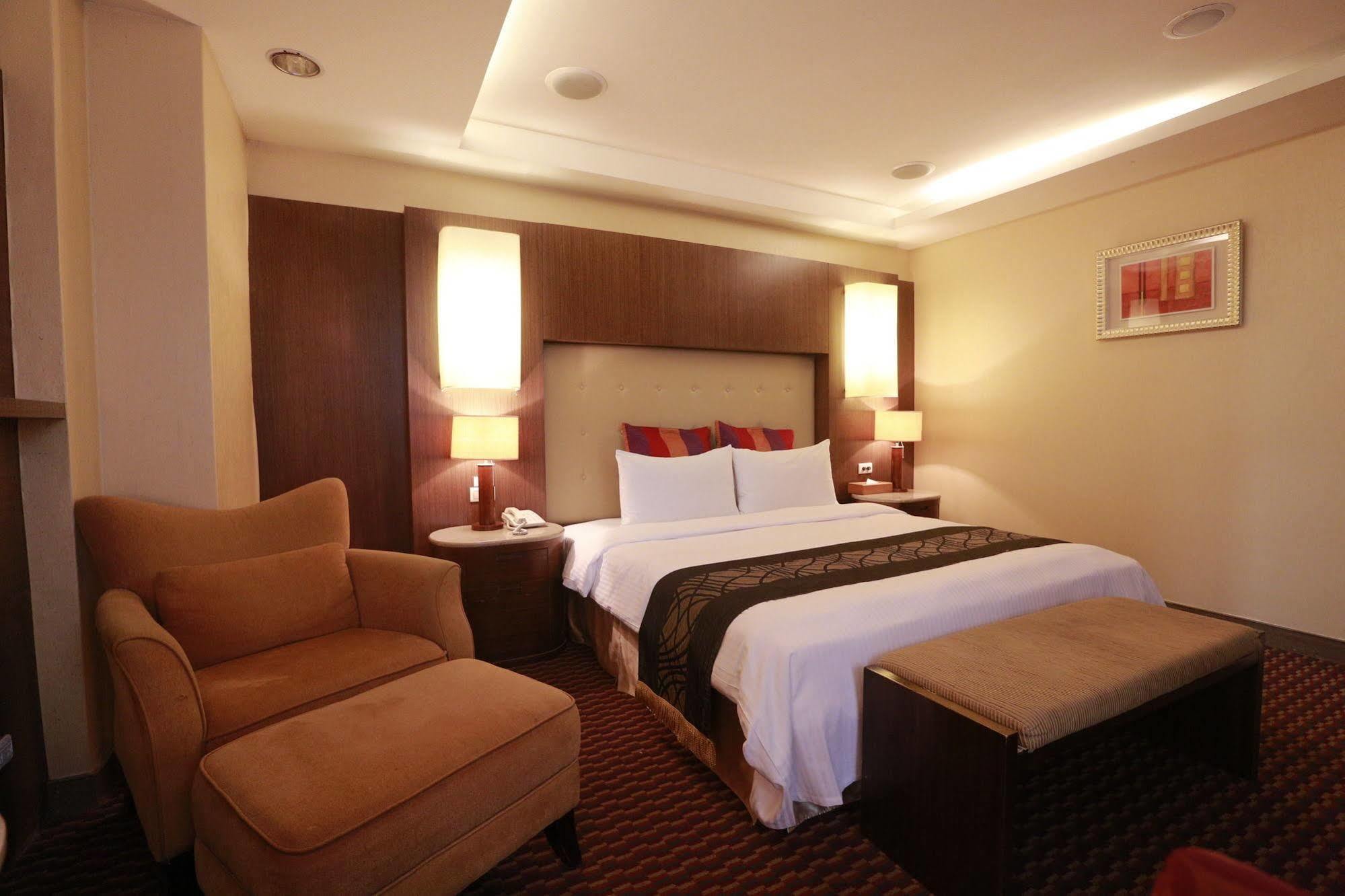 Jingan Classic Inn Чжунхэ Экстерьер фото